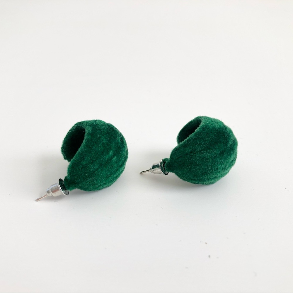 Velvet Earrings in Green